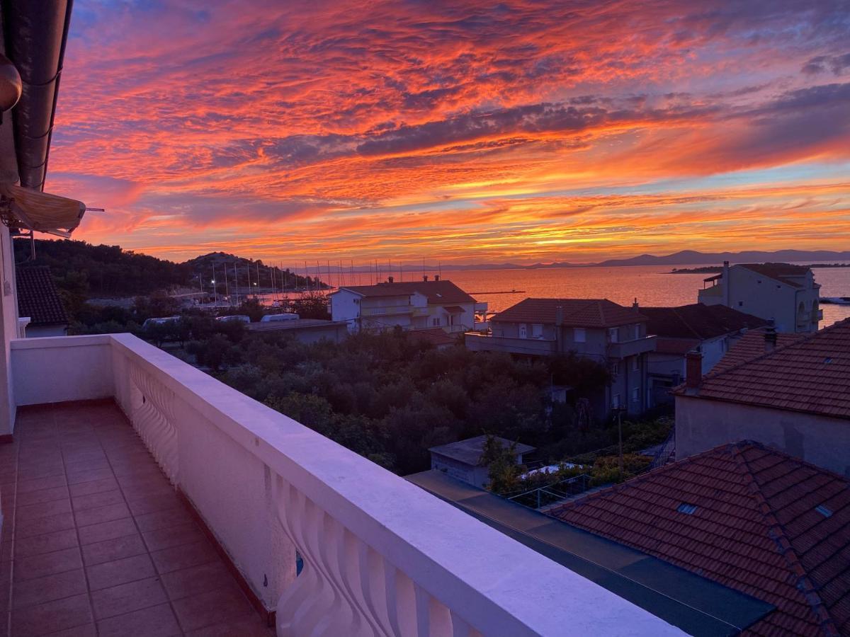 Grgo Apartments Drage Bagian luar foto